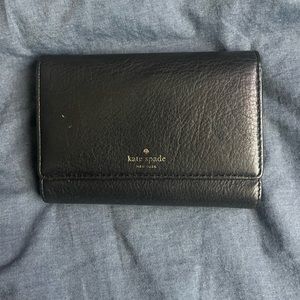 Kate Spade | Callie Grey Street Black Pebbled Leather Wallet
